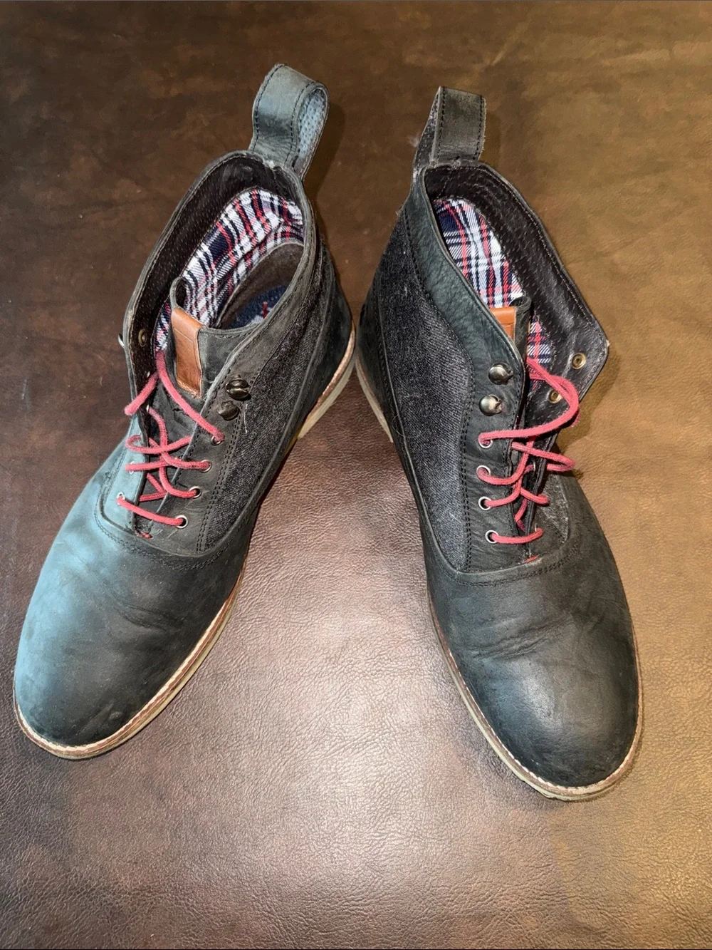 Ben Sherman Black Suede Chukka Boots with Red Laces